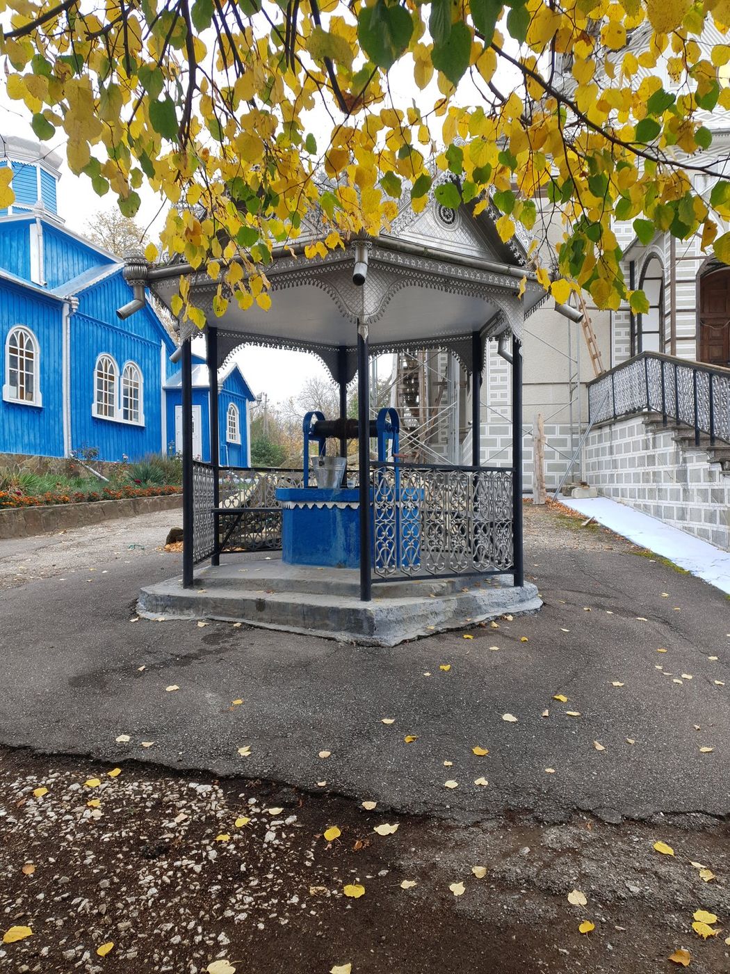Fântâna din ogradă