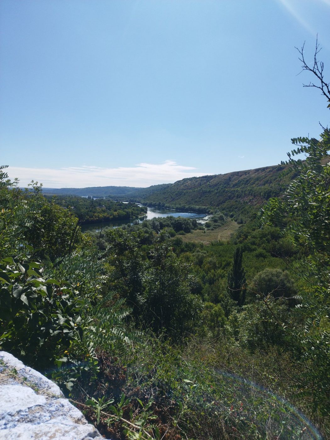Valea, spre amiază